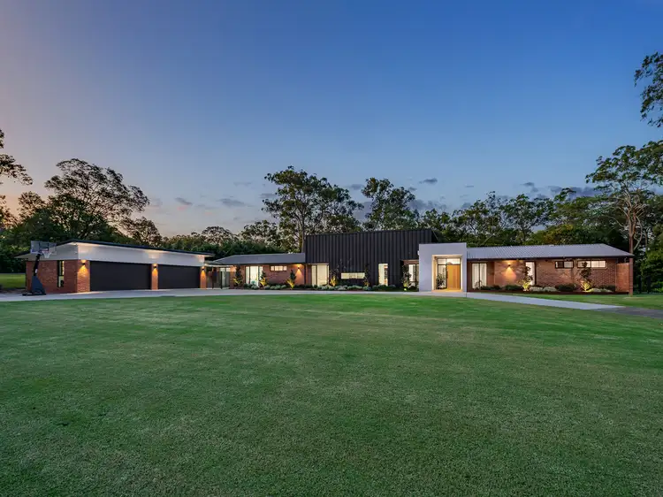 100 Warriewood Street