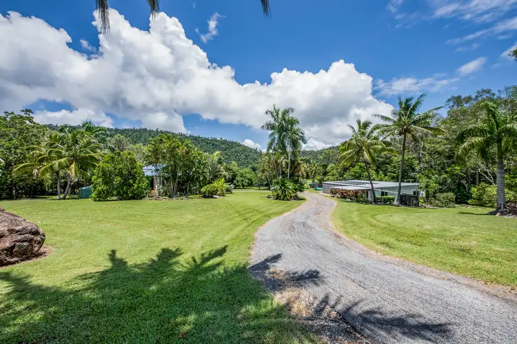 60 Namanula Drive, Flametree QLD 4802