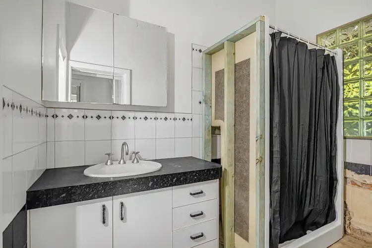 Fifth view of Homely house listing, 92 Hervey St,, Elmore VIC 3558