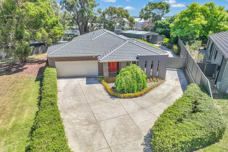 Second view of Homely house listing, 2 Steffen Close, Ballarat East VIC 3350