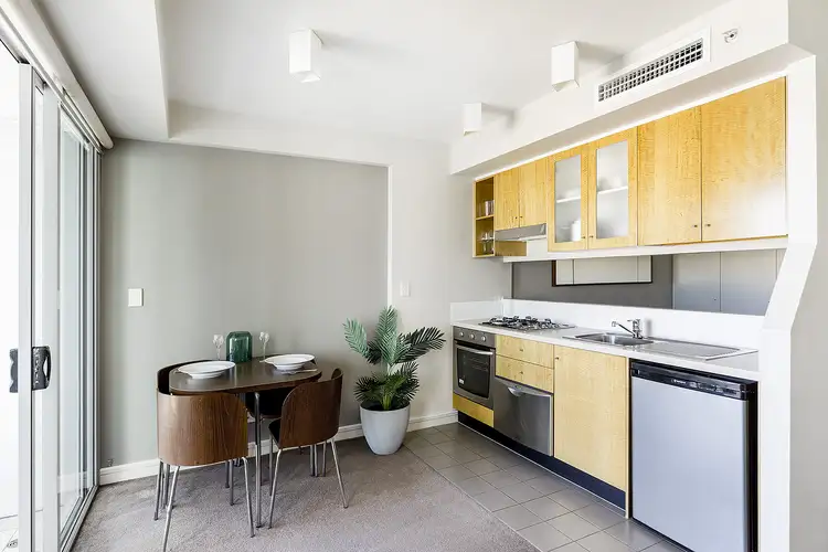 1609/79-81 Berry Street