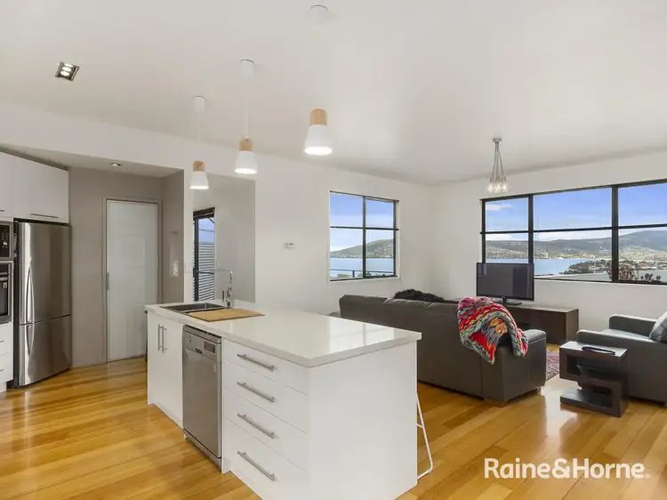 6 WAVERLEY COURT, Bellerive TAS 7018