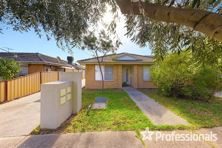 1/37 Glendening Street, St Albans VIC 3021