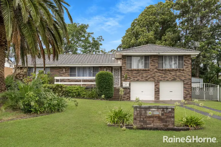 28 Edwards Avenue, Bomaderry NSW 2541