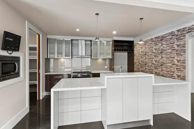 Sixth view of Homely house listing, 8 Stephanie Way, Harkness VIC 3337