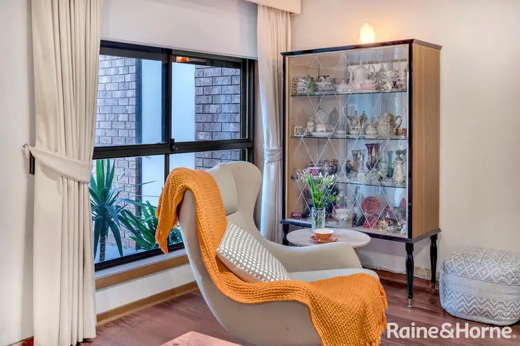 Fifth view of Homely house listing, 33 Hothlyn Drive, Craigieburn VIC 3064