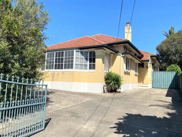 259 West Botany Street