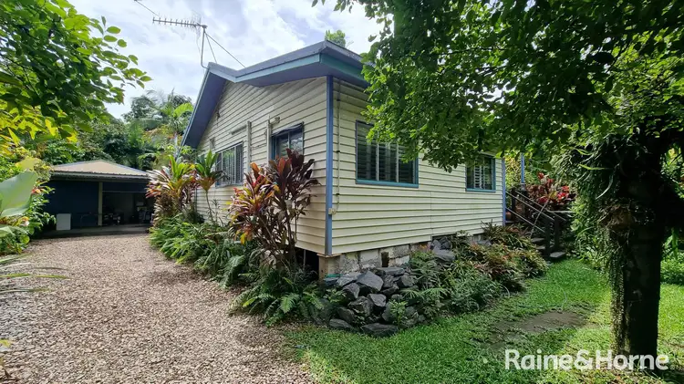 27 Mossman Street, Mossman QLD 4873
