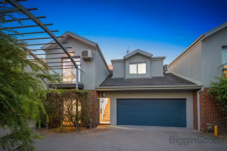 2/4 Deakin Street, Maidstone VIC 3012