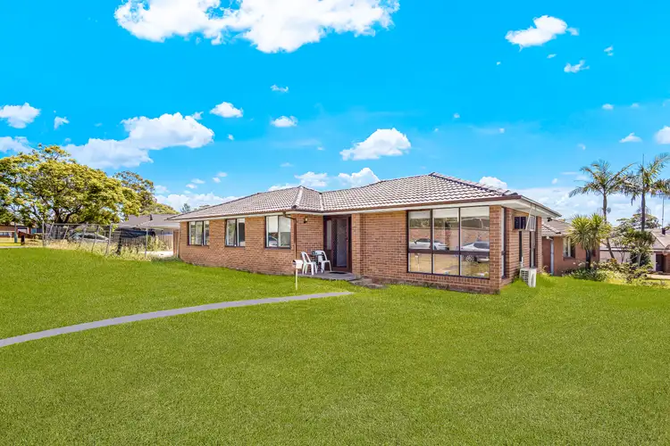 41 Chateau Crescent, St Clair NSW 2759