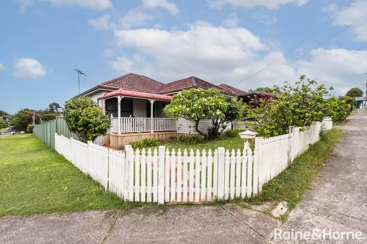80 Henry Lawson Drive, Peakhurst NSW 2210