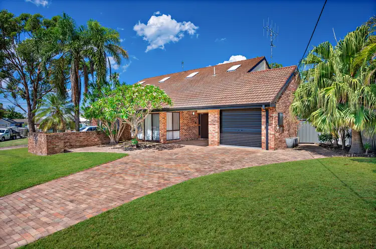 2/61 Pantowora Street