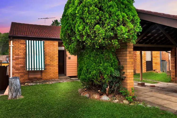 15 Green Lane, Bradbury NSW 2560