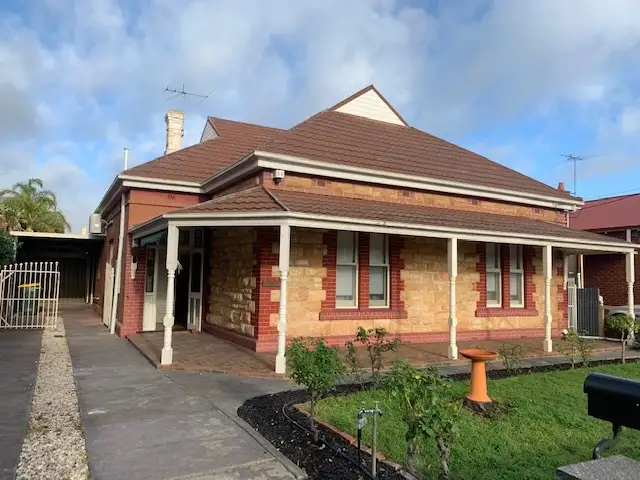 8 Hurtle Street