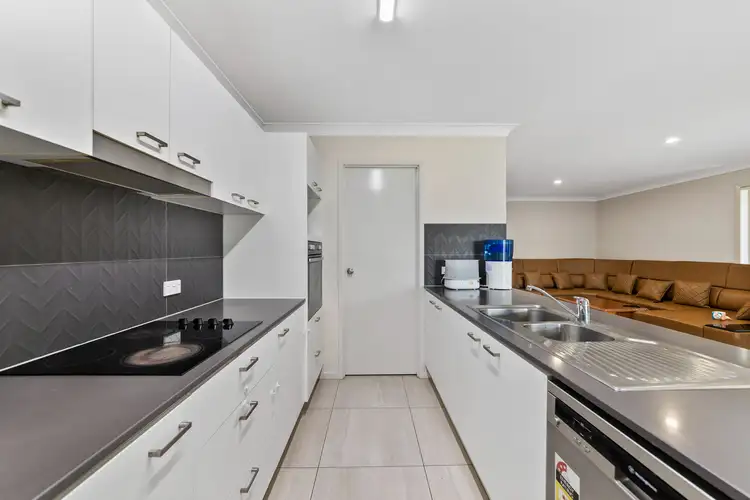 Fifth view of Homely house listing, 7 Scribbly Gum Court, Boronia Heights QLD 4124