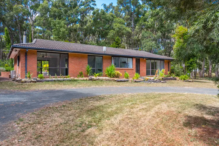 102 Garner Quadrant, Woodend VIC 3442