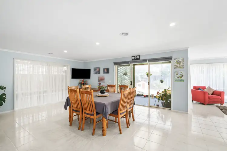 Fourth view of Homely house listing, 2 Glenbrook Gardens, Brookfield VIC 3338