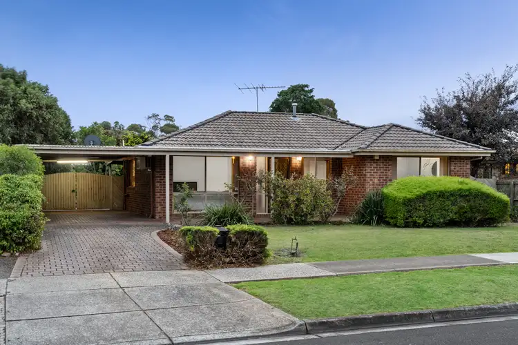 82 Muirfield Drive, Sunbury VIC 3429