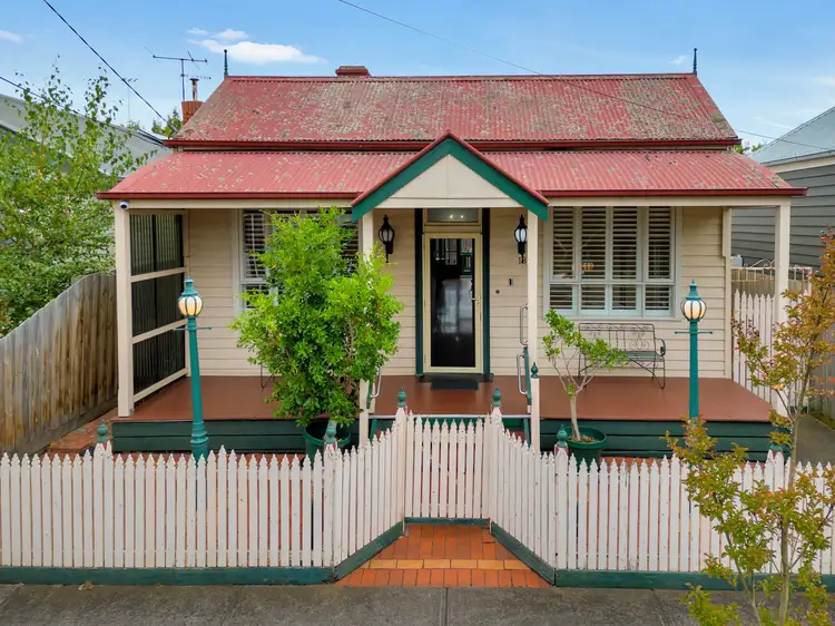 18 River  Street, Newport VIC 3015