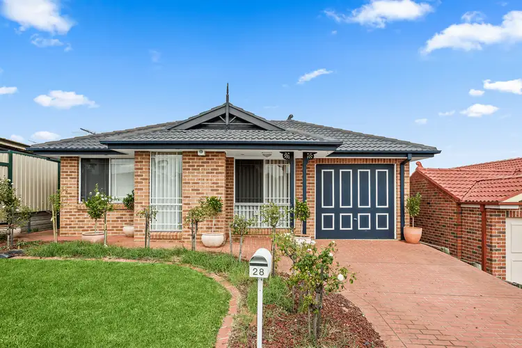 28 Parkholme Circuit, Englorie Park NSW 2560