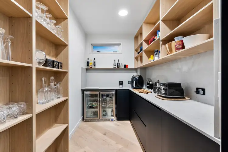 Seventh view of Homely house listing, 14 Bonaventure Court, Raby Bay QLD 4163