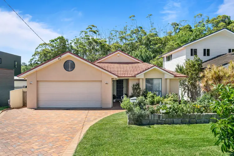 28 Papala Avenue, Bateau Bay NSW 2261