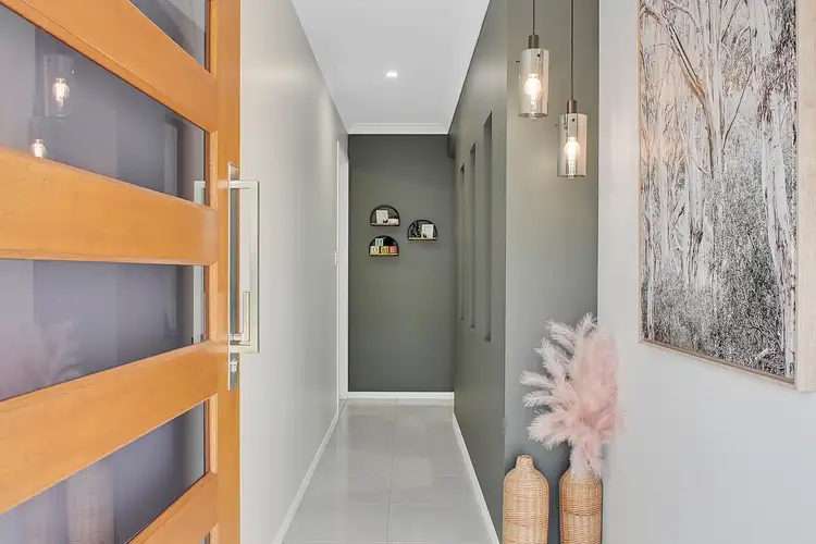 Second view of Homely house listing, 10 Vista Place, Julago QLD 4816