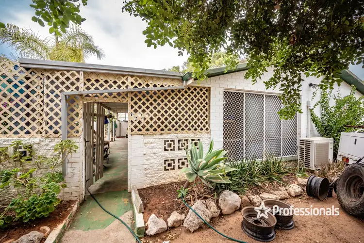22 Felicia Street, Rangeway WA 6530