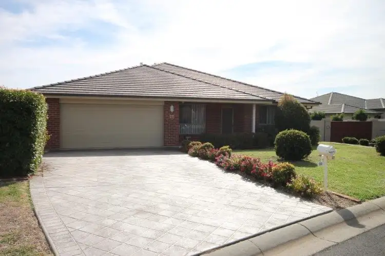 22 Warrah Drive, Tamworth NSW 2340