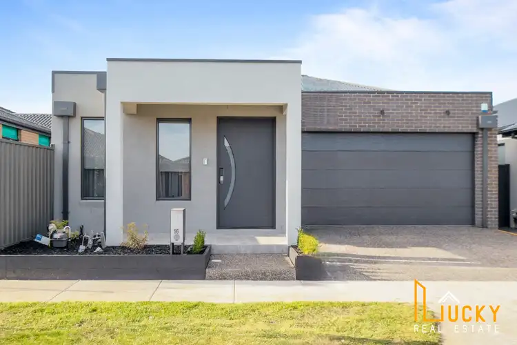 16 Guernsey Street, Donnybrook VIC 3064