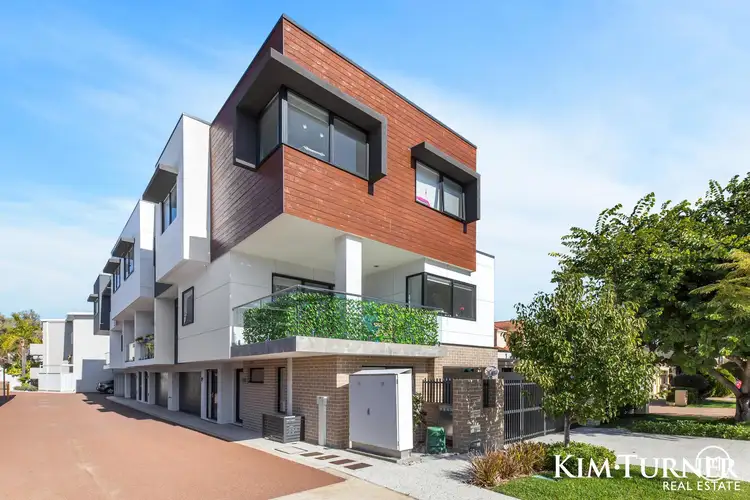 18/7 Groves Avenue, Attadale WA 6156