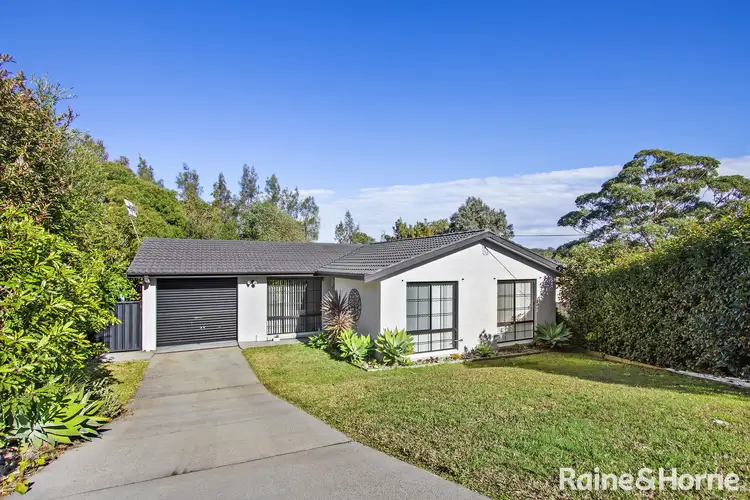 12 Pengana Crescent