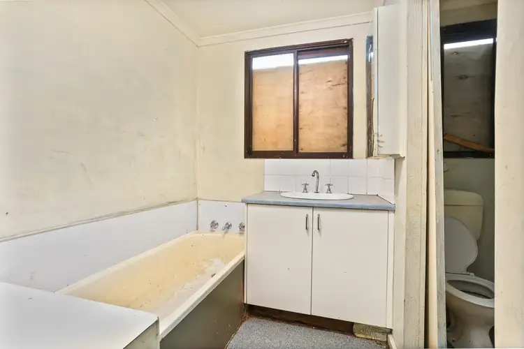 Seventh view of Homely house listing, 15 Redstone Court, Whittington VIC 3219