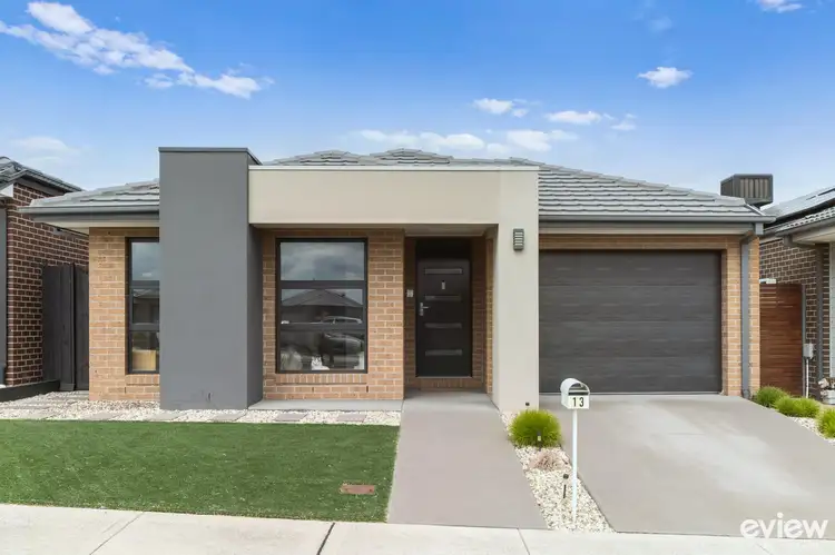13 Forton Crescent, Cranbourne West VIC 3977
