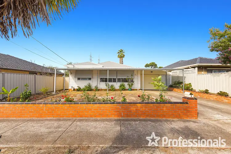 8 Ross Street, St Albans VIC 3021