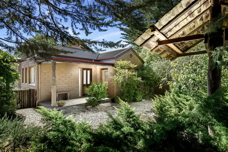 17A Urquhart Street, Woodend VIC 3442