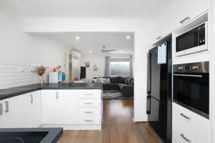 Sixth view of Homely unit listing, 4/27 York Street, Bonbeach VIC 3196