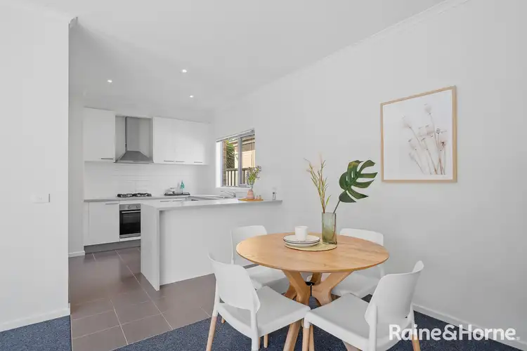 Sixth view of Homely house listing, 27 Highbury Circuit, Craigieburn VIC 3064