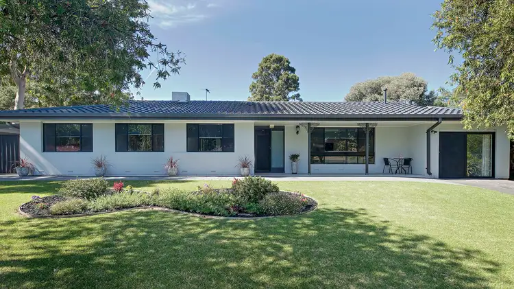 11 Greenwood Drive, St Agnes SA 5097