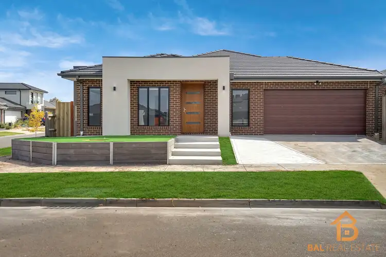 17 Medlar Avenue,, Manor Lakes VIC 3024