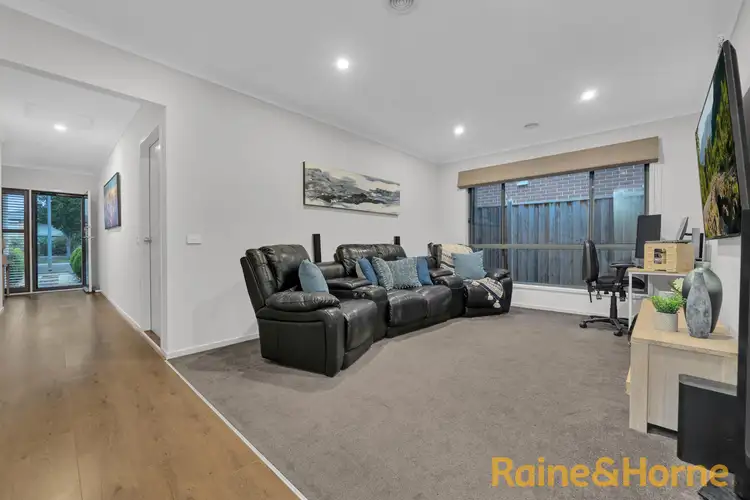 Fifth view of Homely house listing, 26 Elmsford Crescent, Cranbourne West VIC 3977
