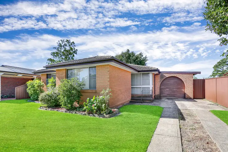 9 Moore Street, St Clair NSW 2759