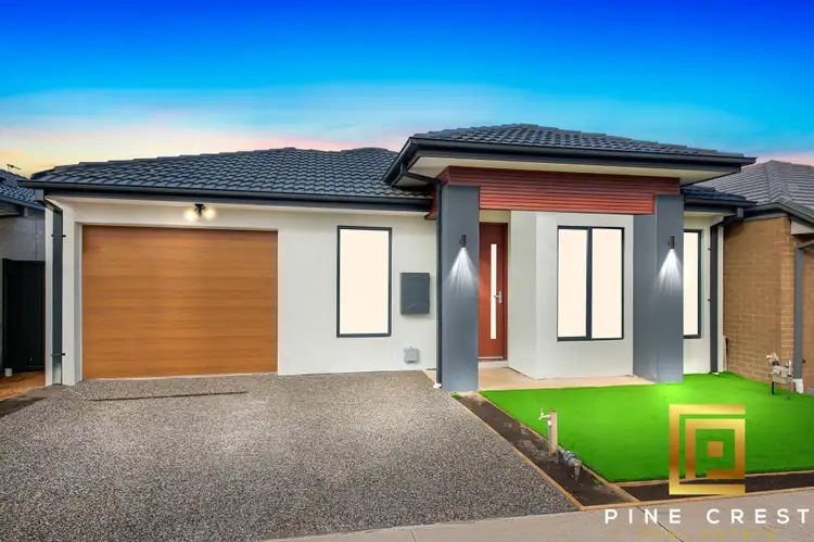 16 Noyce Way, Rockbank VIC 3335