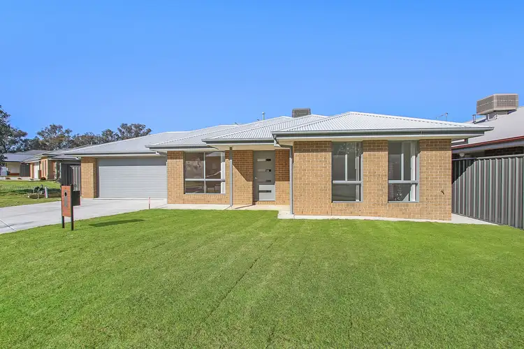 8 Weissel Court