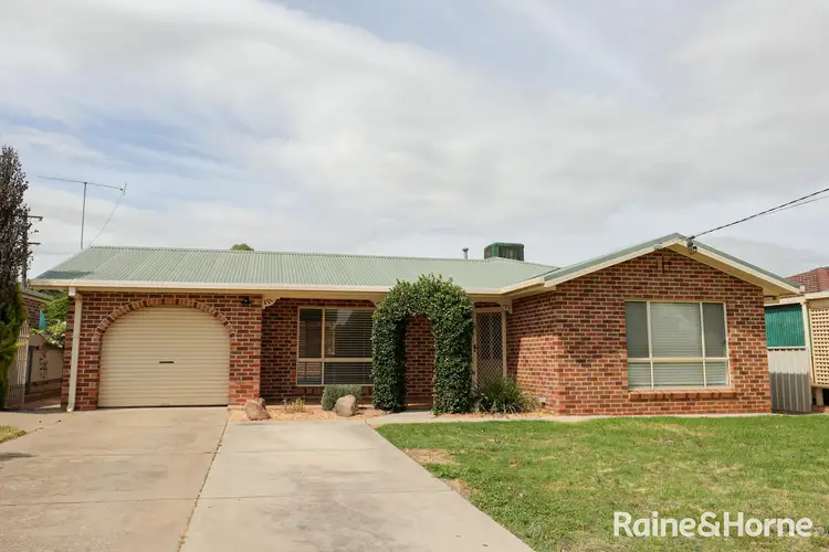 2A Loth Street, Ashmont NSW 2650