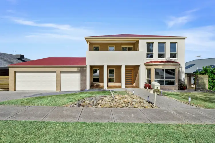 3 Fentonhill Parade, Sunbury VIC 3429