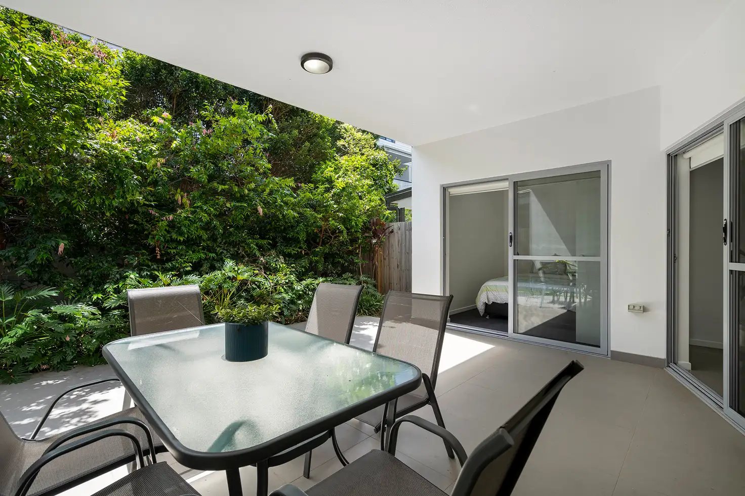 Main view of Homely unit listing, 10/16 Selborne Street, Mount Gravatt East QLD 4122