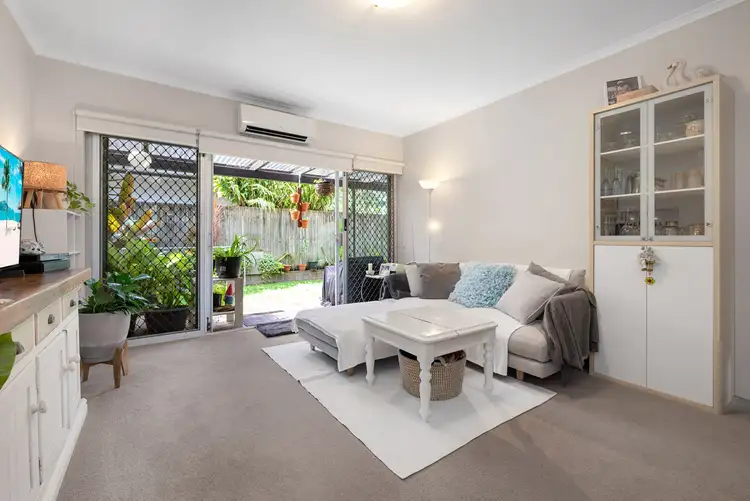 2/15 Deviney Street, Morningside QLD 4170