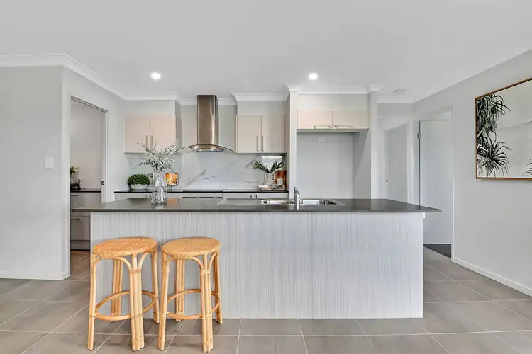 Third view of Homely house listing, 39 Salonika Circuit, Bushland Beach QLD 4818