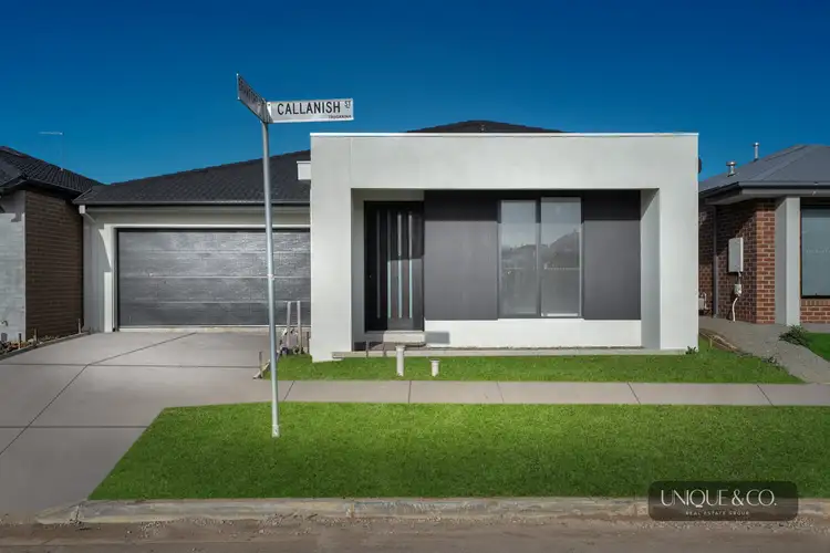 33 Callanish Street